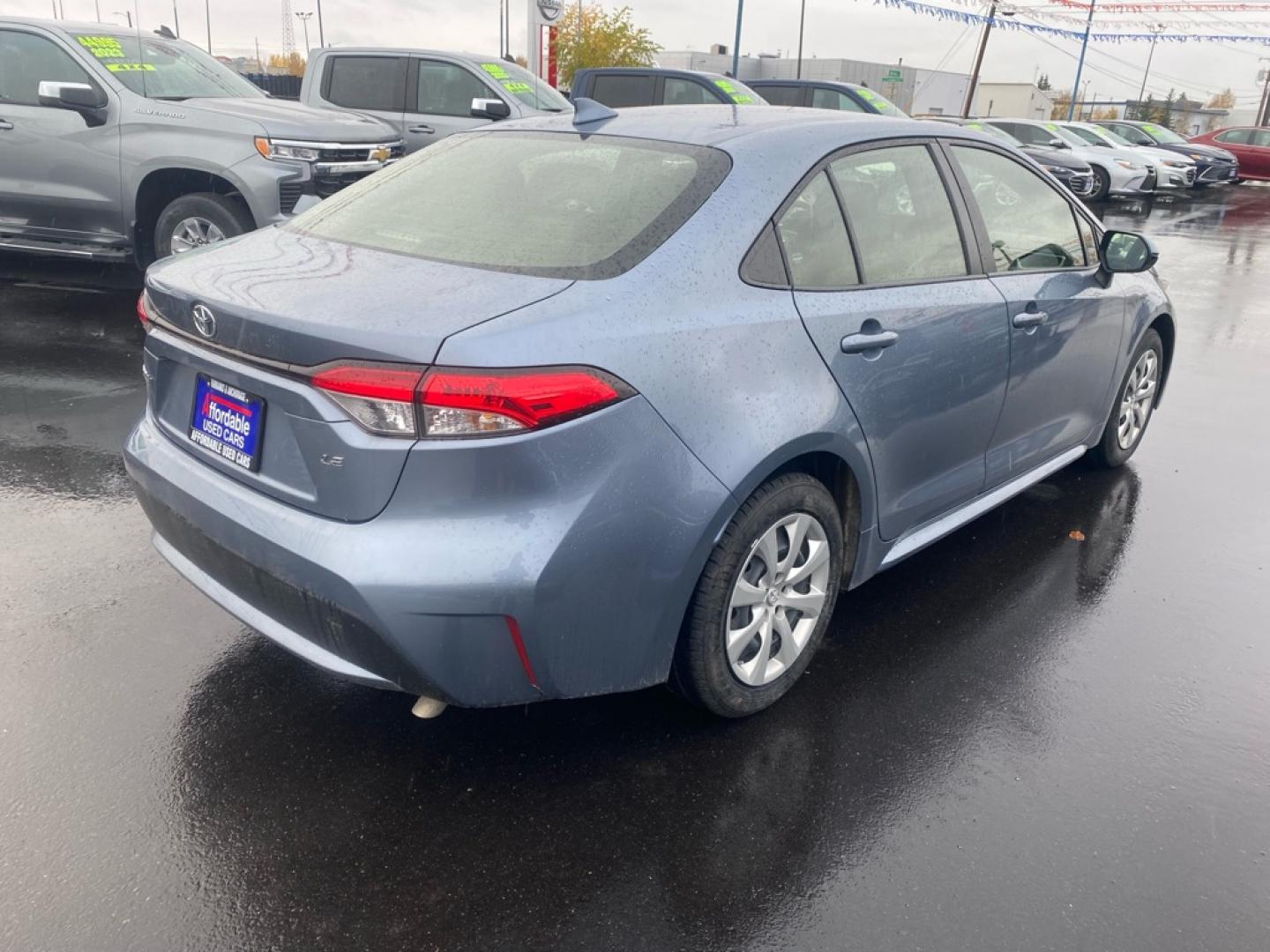 2022 GRAY TOYOTA COROLLA LE LE (JTDEPMAE5NJ) with an 1.8L engine, Continuously Variable transmission, located at 2525 S. Cushman, Fairbanks, AK, 99701, (907) 452-5707, 64.824036, -147.712311- Photo#2
