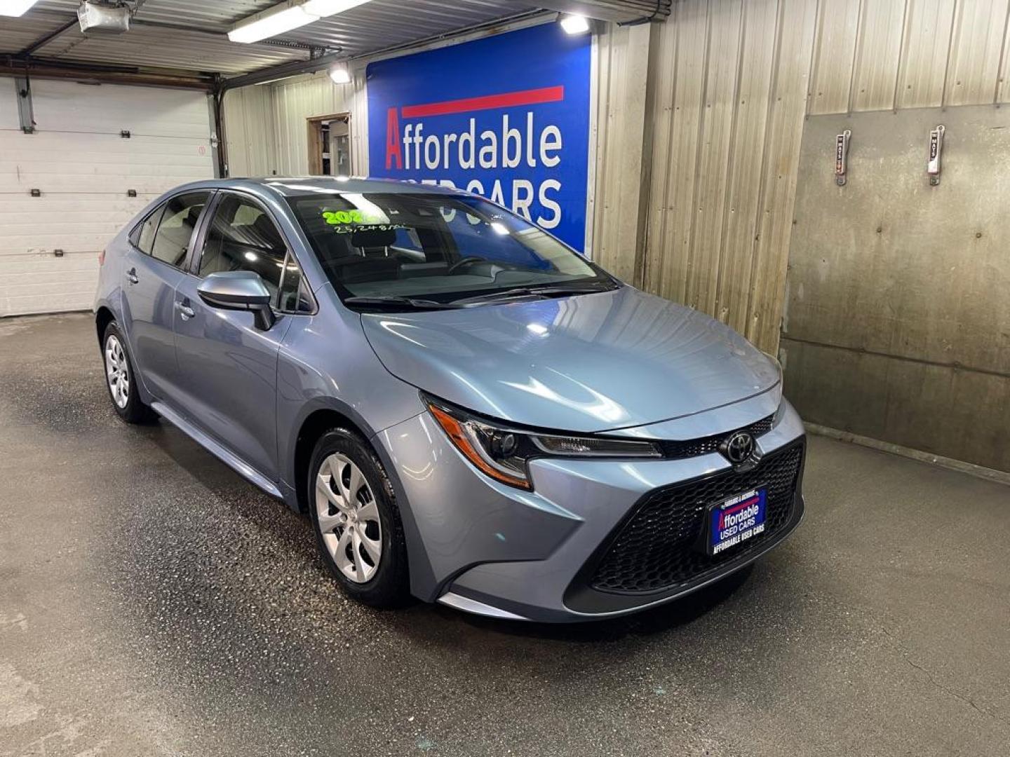 2022 BLUE TOYOTA COROLLA LE LE (JTDEPMAE7NJ) with an 1.8L engine, Continuously Variable transmission, located at 2525 S. Cushman, Fairbanks, AK, 99701, (907) 452-5707, 64.824036, -147.712311 - Photo#0