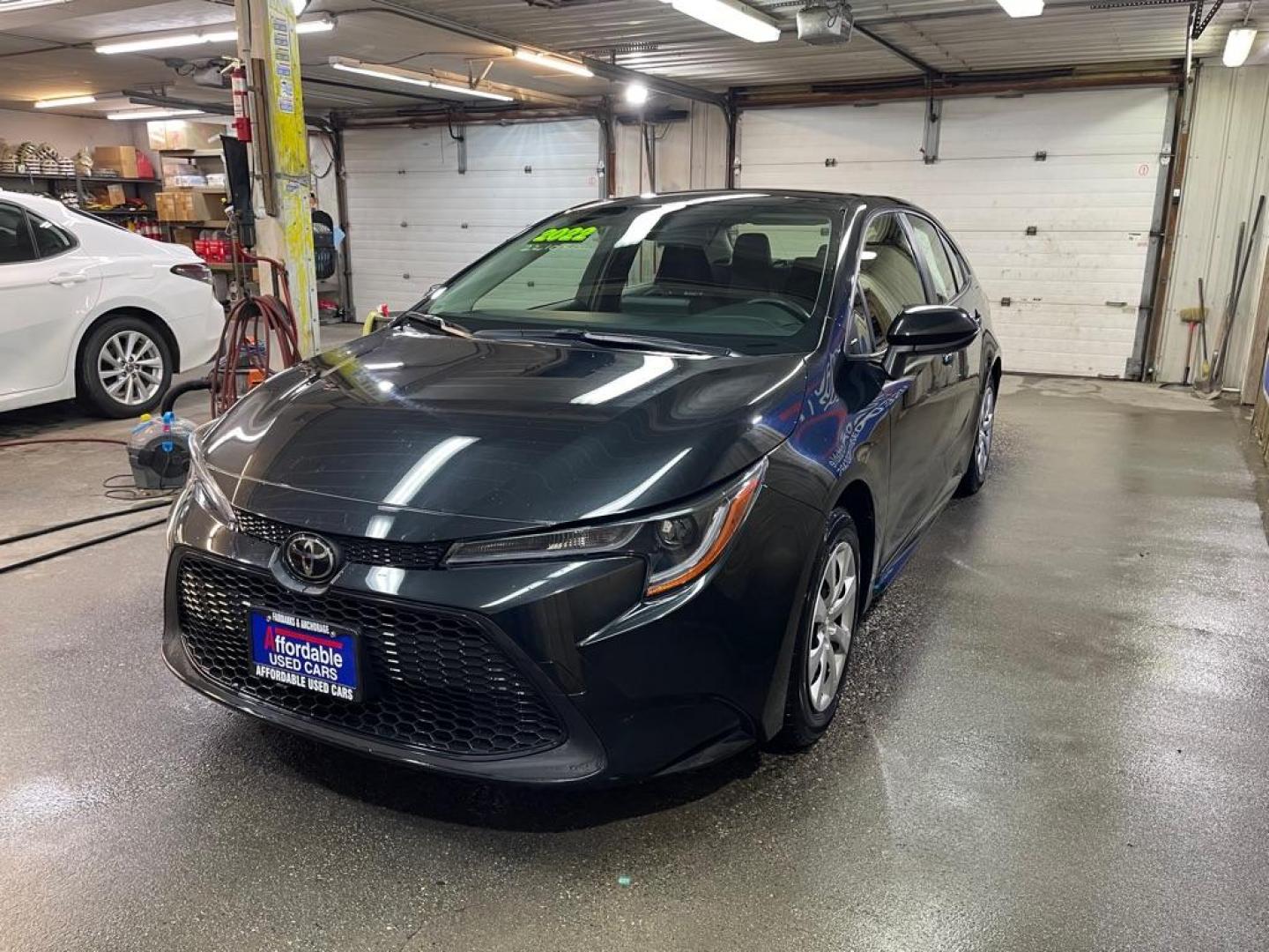 2022 BLACK TOYOTA COROLLA LE LE (JTDEPMAE4NJ) with an 1.8L engine, Continuously Variable transmission, located at 2525 S. Cushman, Fairbanks, AK, 99701, (907) 452-5707, 64.824036, -147.712311 - Photo#1