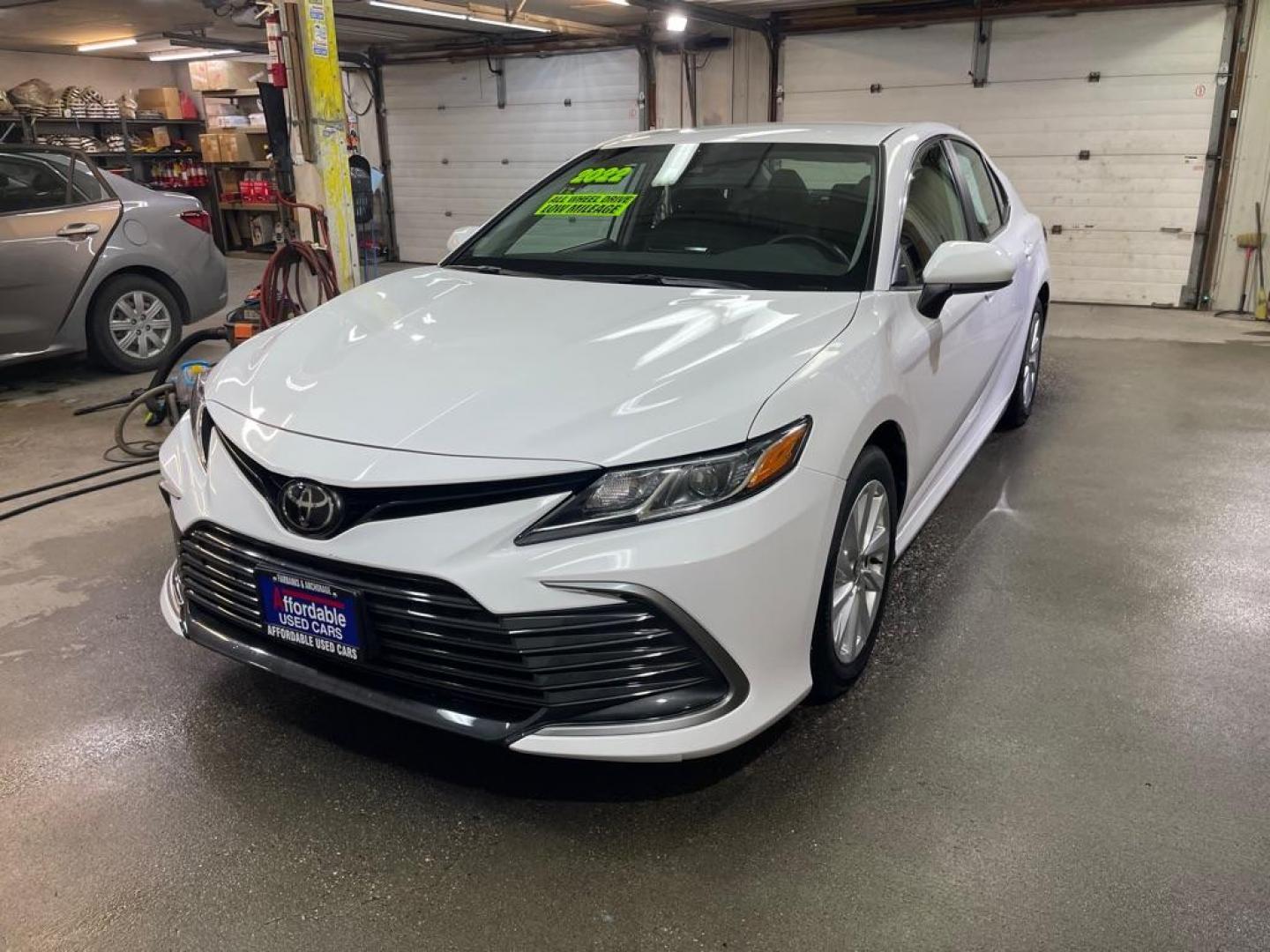 2022 WHITE TOYOTA CAMRY AWD LE LE (4T1C11BK0NU) with an 2.5L engine, Automatic transmission, located at 2525 S. Cushman, Fairbanks, AK, 99701, (907) 452-5707, 64.824036, -147.712311 - Photo#1