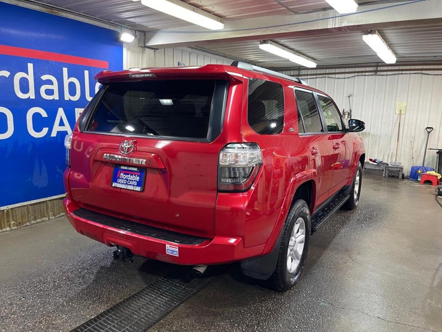 2022 RED TOYOTA 4RUNNER SR5 SR5/SR5 PREMIUM (JTEMU5JR7N6) with an 4.0L engine, Automatic transmission, located at 2525 S. Cushman, Fairbanks, AK, 99701, (907) 452-5707, 64.824036, -147.712311 - Photo#2