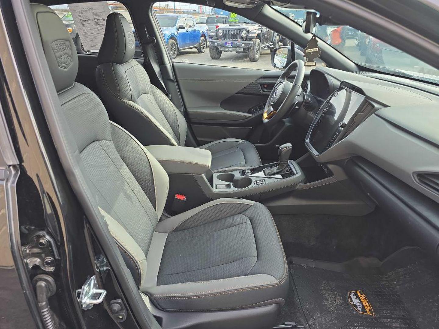 2022 BLUE TOYOTA SIENNA HYBRD LE LE (5TDKRKECXNS) with an 2.5L engine, Continuously Variable transmission, located at 2525 S. Cushman, Fairbanks, AK, 99701, (907) 452-5707, 64.824036, -147.712311 - Photo#8