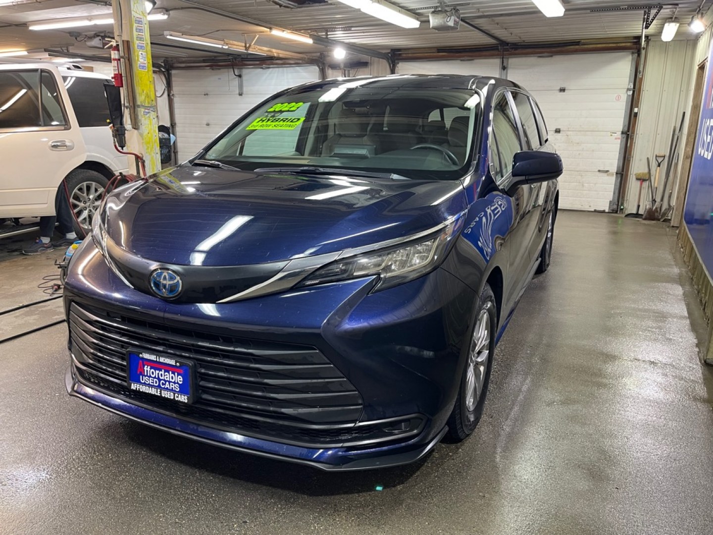 2022 BLUE TOYOTA SIENNA HYBRD LE LE (5TDKRKECXNS) with an 2.5L engine, Continuously Variable transmission, located at 2525 S. Cushman, Fairbanks, AK, 99701, (907) 452-5707, 64.824036, -147.712311- Photo#1