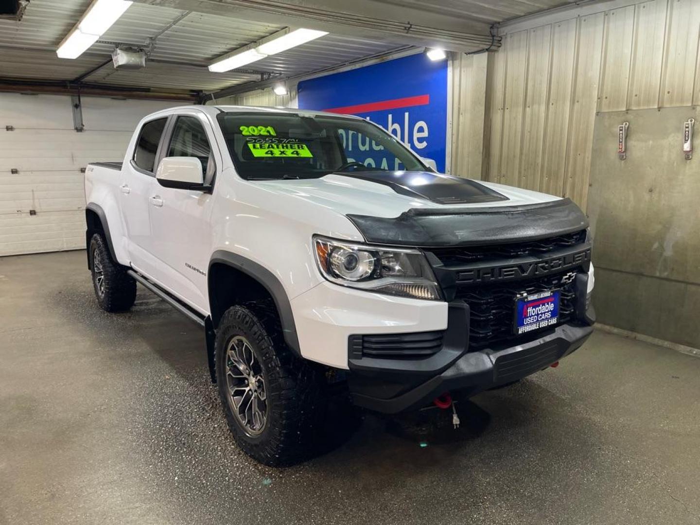 2021 WHITE CHEVROLET COLORADO ZR2 (1GCGTEEN2M1) with an 3.6L engine, Automatic transmission, located at 2525 S. Cushman, Fairbanks, AK, 99701, (907) 452-5707, 64.824036, -147.712311 - Photo#0