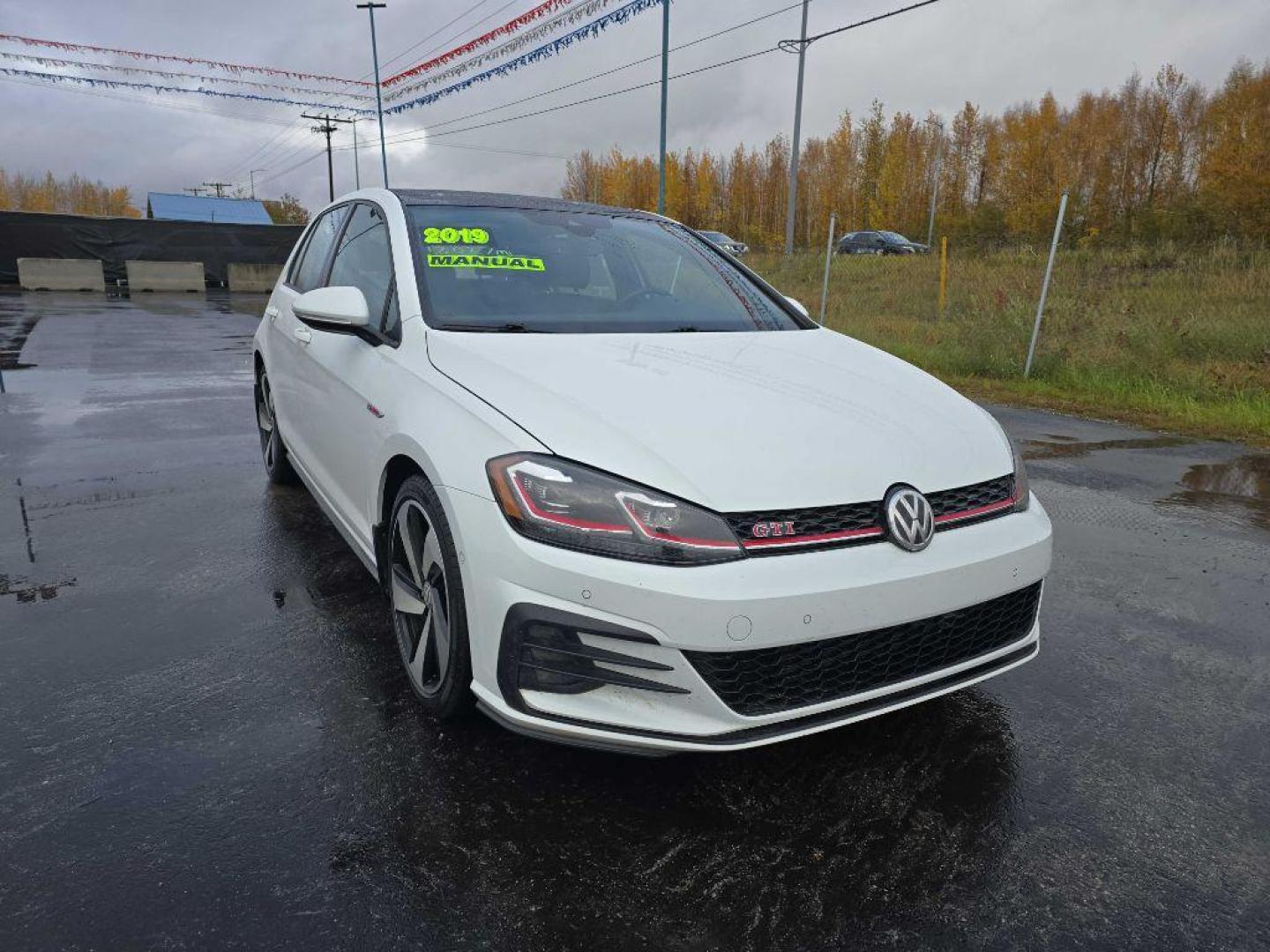 2019 WHITE VOLKSWAGEN GTI S (3VW5T7AU9KM) with an 2.0L engine, 7-Speed Manual transmission, located at 2525 S. Cushman, Fairbanks, AK, 99701, (907) 452-5707, 64.824036, -147.712311 - Photo#1