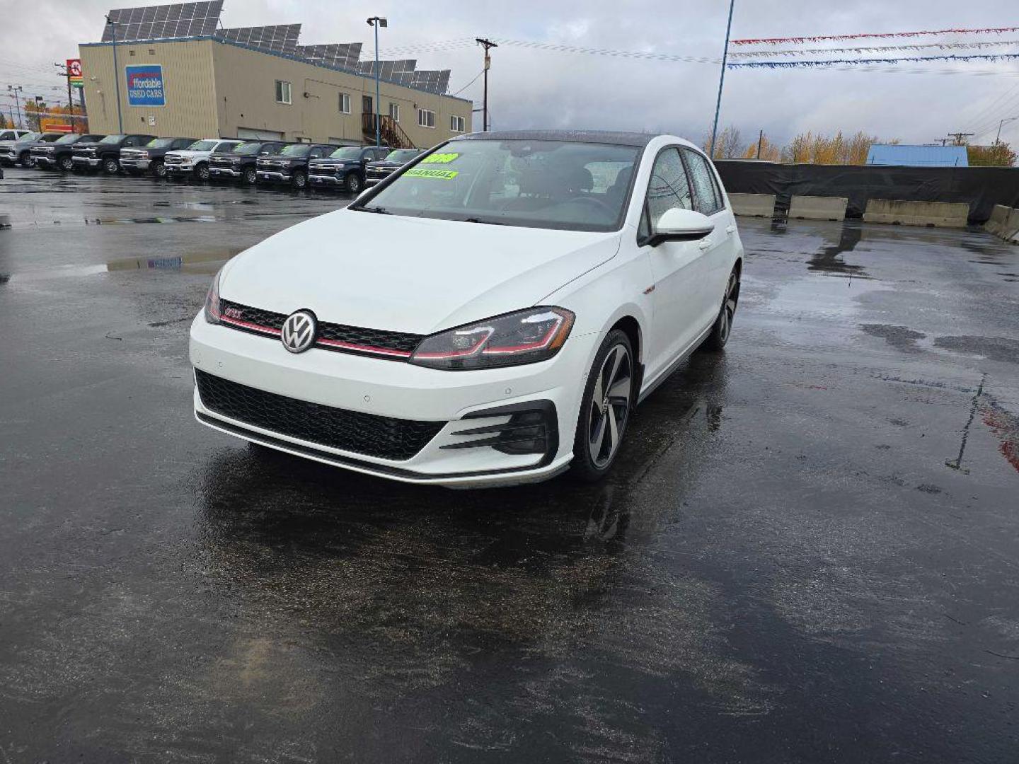 2019 WHITE VOLKSWAGEN GTI S (3VW5T7AU9KM) with an 2.0L engine, 7-Speed Manual transmission, located at 2525 S. Cushman, Fairbanks, AK, 99701, (907) 452-5707, 64.824036, -147.712311 - Photo#3