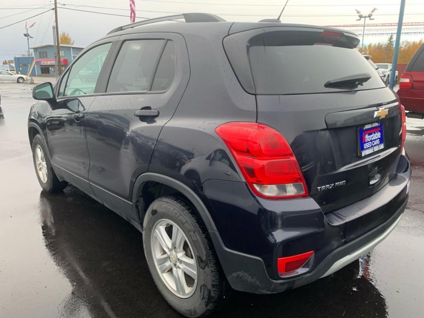 2021 BLUE CHEVROLET TRAX 1LT (KL7CJPSM7MB) with an 1.4L engine, Automatic transmission, located at 2525 S. Cushman, Fairbanks, AK, 99701, (907) 452-5707, 64.824036, -147.712311 - Photo#2