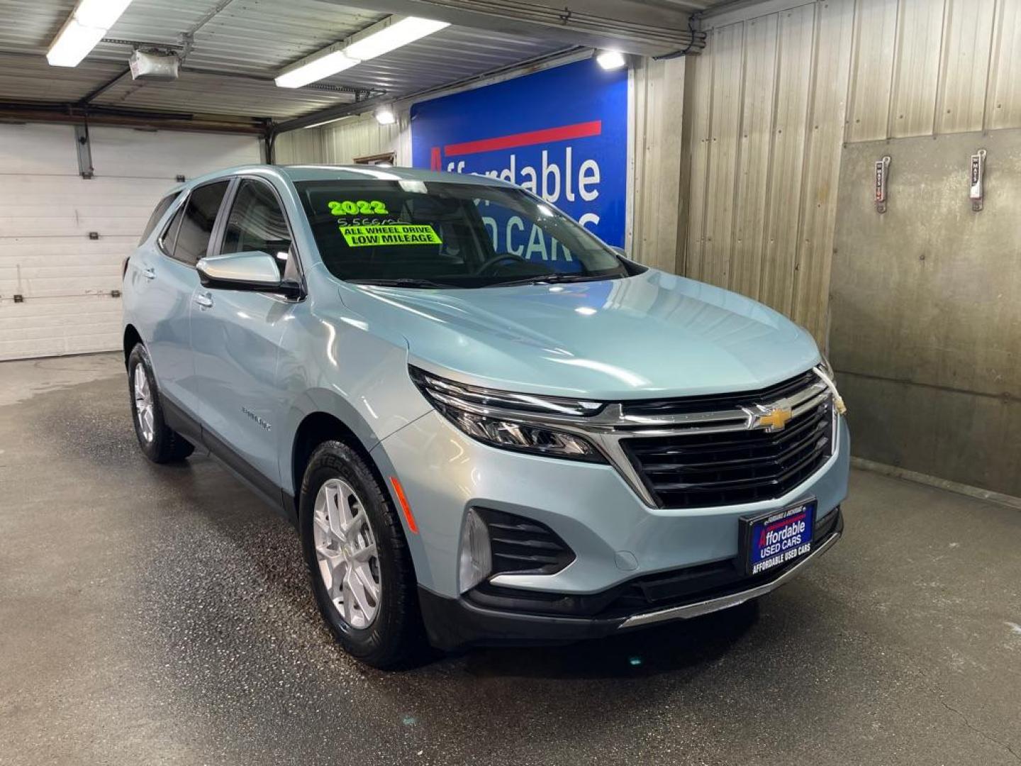 2022 BLUE CHEVROLET EQUINOX LT (2GNAXUEV0N6) with an 1.5L engine, Automatic transmission, located at 2525 S. Cushman, Fairbanks, AK, 99701, (907) 452-5707, 64.824036, -147.712311 - Photo#0