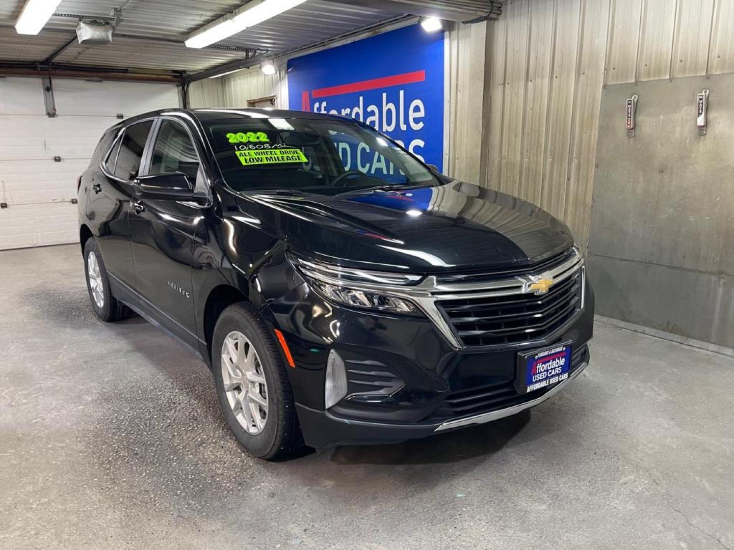 2022 BLACK CHEVROLET EQUINOX LT (3GNAXUEV0NL) with an 1.5L engine, Automatic transmission, located at 2525 S. Cushman, Fairbanks, AK, 99701, (907) 452-5707, 64.824036, -147.712311 - Photo#0