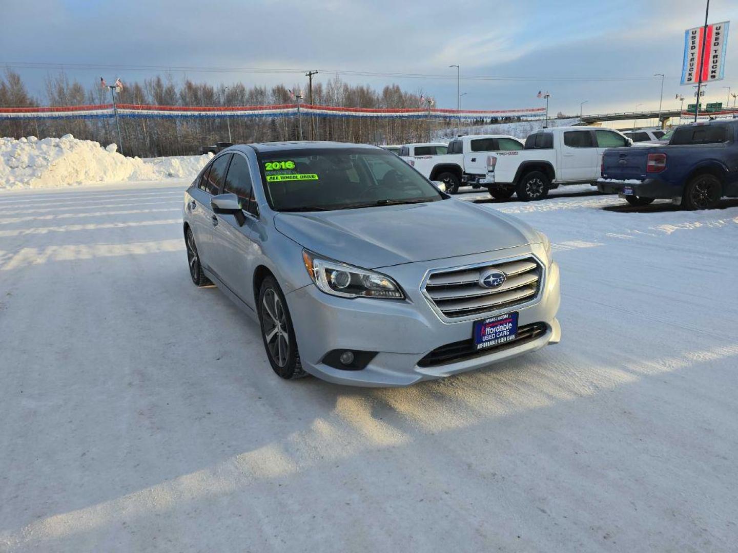 2016 SILVER SUBARU LEGACY 2.5I LIMITED (4S3BNAN6XG3) with an 2.5L engine, Continuously Variable transmission, located at 2525 S. Cushman, Fairbanks, AK, 99701, (907) 452-5707, 64.824036, -147.712311 - Photo#4