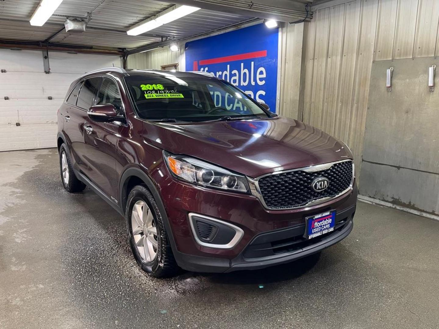 2018 MAROON KIA SORENTO LX (5XYPGDA52JG) with an 3.3L engine, Automatic transmission, located at 2525 S. Cushman, Fairbanks, AK, 99701, (907) 452-5707, 64.824036, -147.712311 - Photo#0