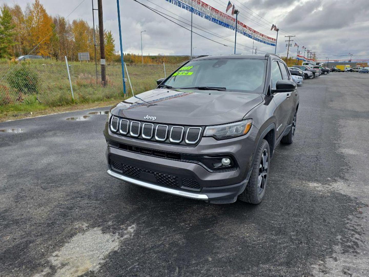 2022 BLACK JEEP COMPASS LIMITED (3C4NJDCBXNT) with an 2.4L engine, Automatic transmission, located at 2525 S. Cushman, Fairbanks, AK, 99701, (907) 452-5707, 64.824036, -147.712311 - Photo#3