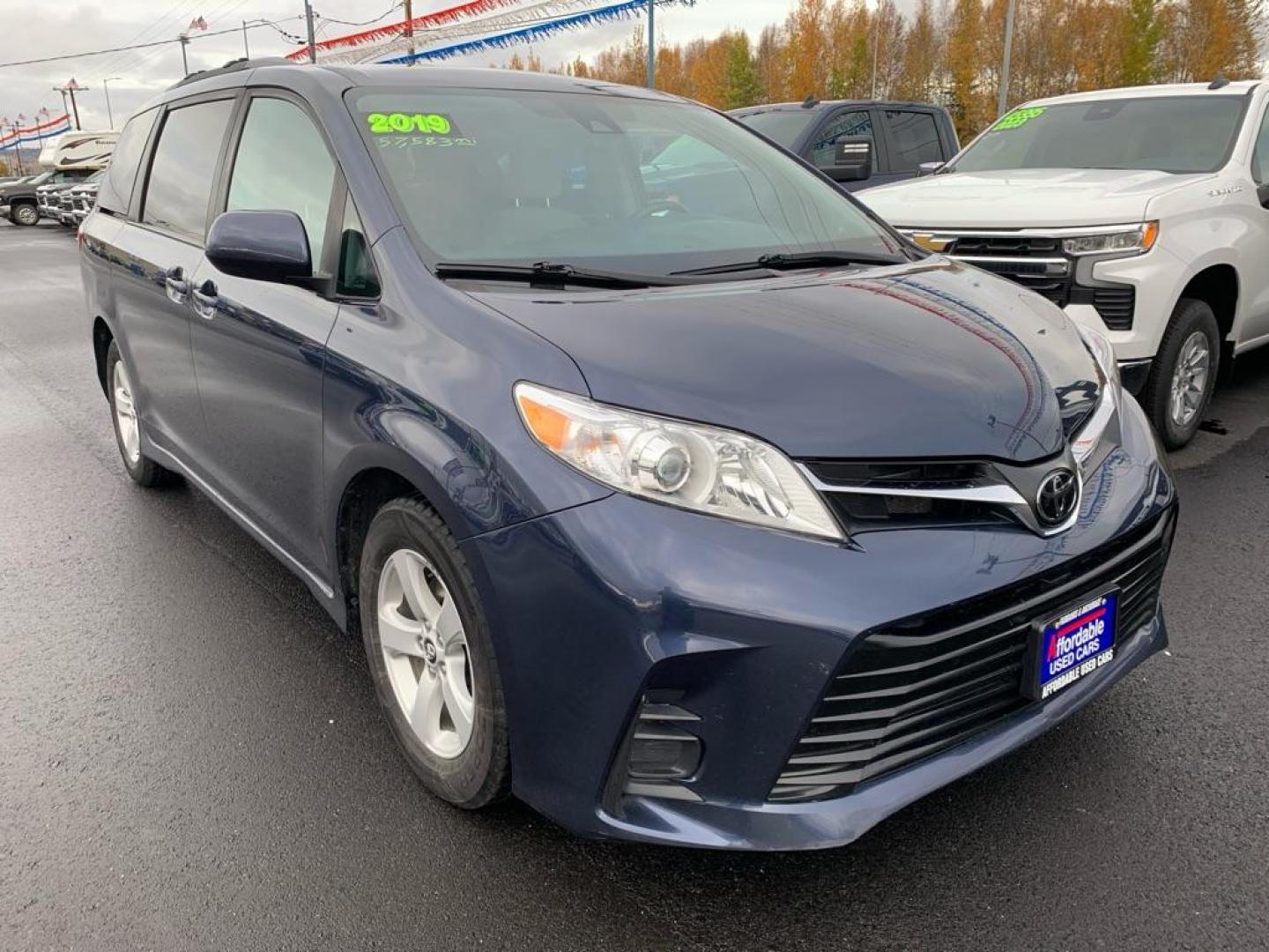 2019 BLUE TOYOTA SIENNA LE (5TDKZ3DC0KS) with an 3.5L engine, Automatic transmission, located at 2525 S. Cushman, Fairbanks, AK, 99701, (907) 452-5707, 64.824036, -147.712311 - Photo#0