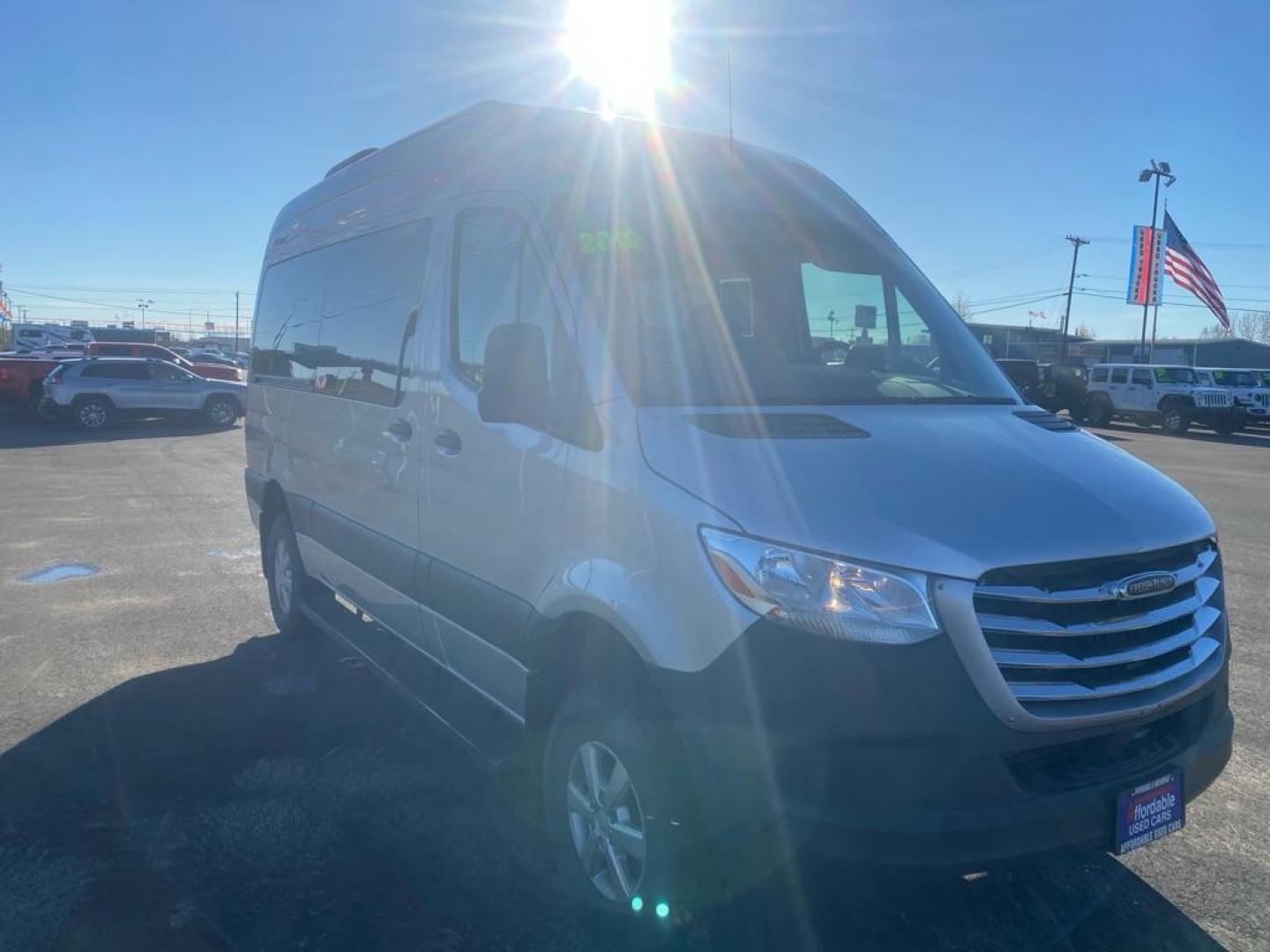 2019 SILVER FREIGHTLINER SPRINTER 2500 (W2Z4EFVY1KT) , Automatic transmission, located at 2525 S. Cushman, Fairbanks, AK, 99701, (907) 452-5707, 64.824036, -147.712311 - Photo#1