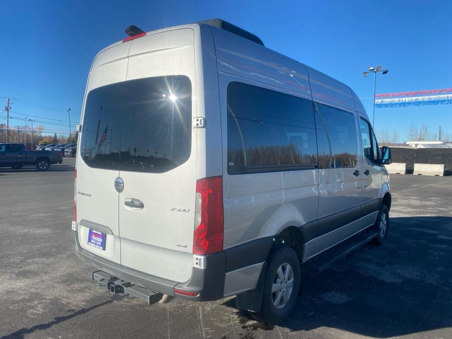 2019 SILVER FREIGHTLINER SPRINTER 2500 (W2Z4EFVY1KT) , Automatic transmission, located at 2525 S. Cushman, Fairbanks, AK, 99701, (907) 452-5707, 64.824036, -147.712311 - Photo#2