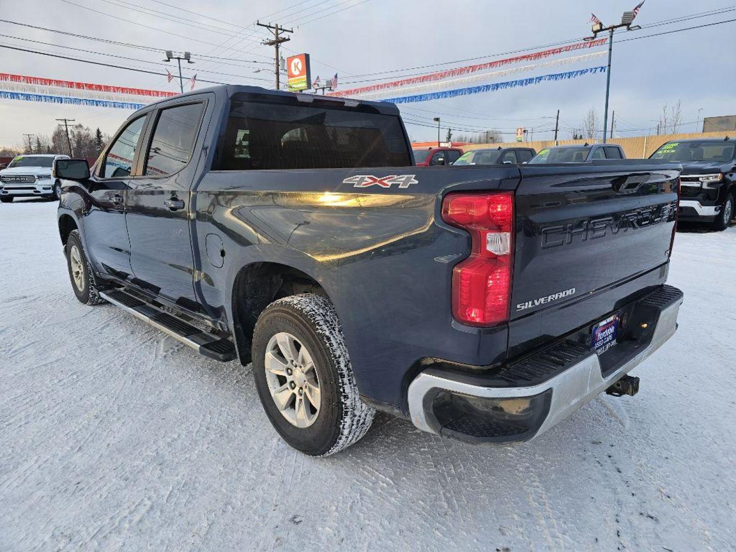 2019 BLUE CHEVROLET SILVERADO 1500 LT (3GCUYDED2KG) with an 5.3L engine, Automatic transmission, located at 2525 S. Cushman, Fairbanks, AK, 99701, (907) 452-5707, 64.824036, -147.712311 - Photo#1