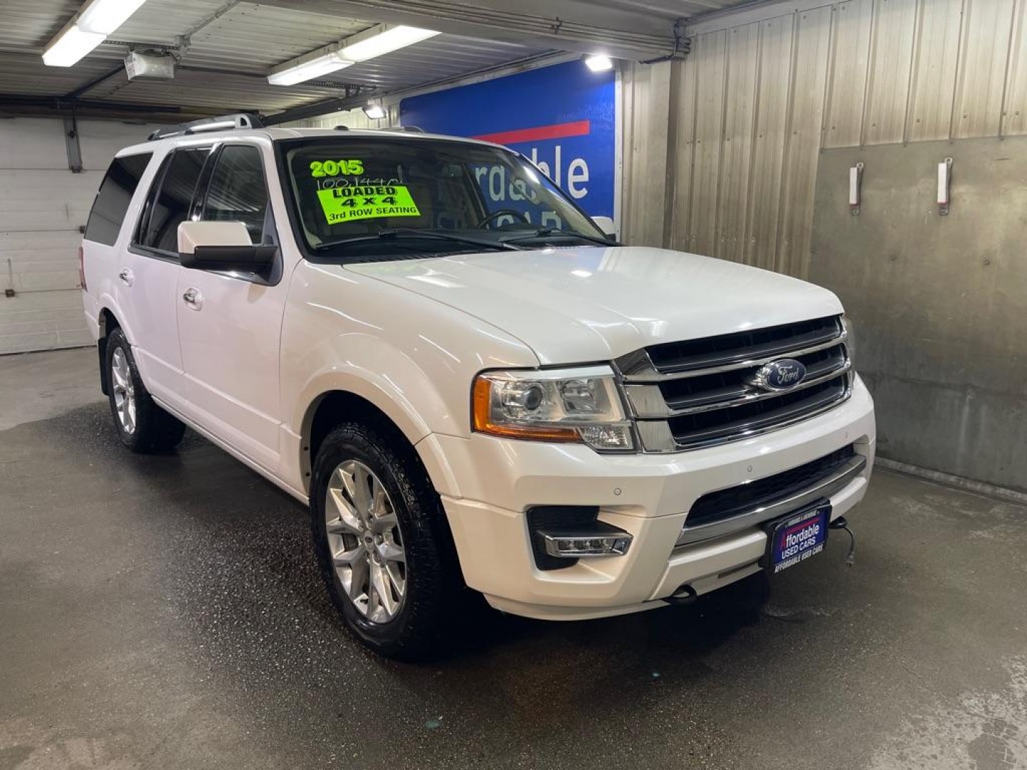 2015 WHITE FORD EXPEDITION LIMITED (1FMJU2AT9FE) with an 3.5L engine, Automatic transmission, located at 2525 S. Cushman, Fairbanks, AK, 99701, (907) 452-5707, 64.824036, -147.712311- Photo#0