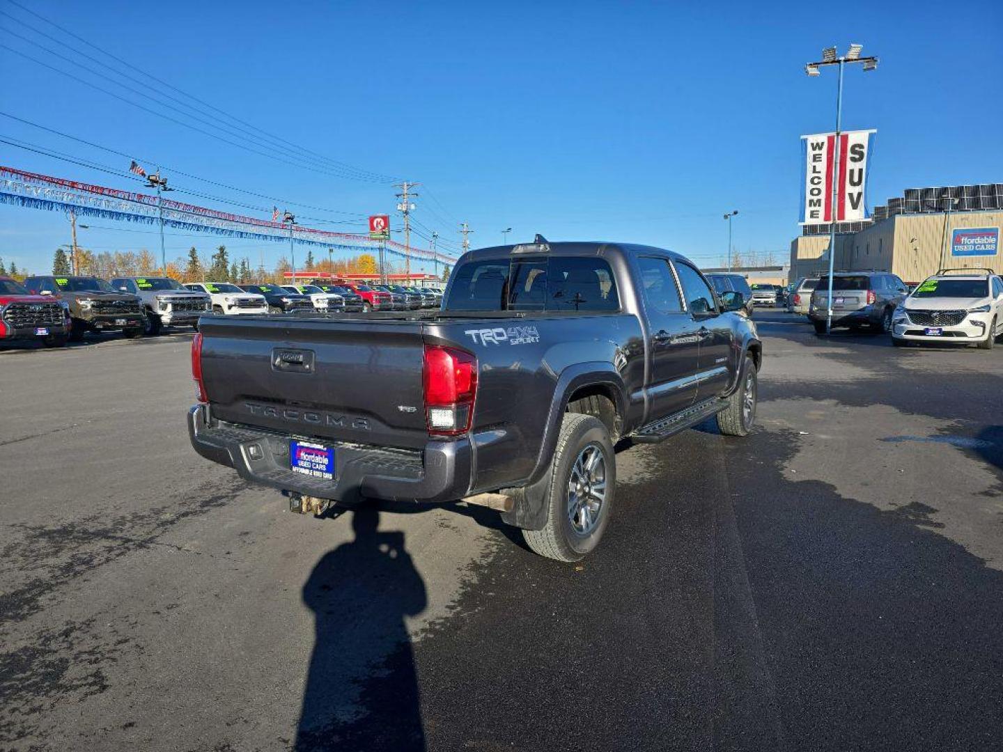 2018 GRAY TOYOTA TACOMA DOUBLE CAB (5TFDZ5BN6JX) with an 3.5L engine, Automatic transmission, located at 2525 S. Cushman, Fairbanks, AK, 99701, (907) 452-5707, 64.824036, -147.712311 - Photo#0