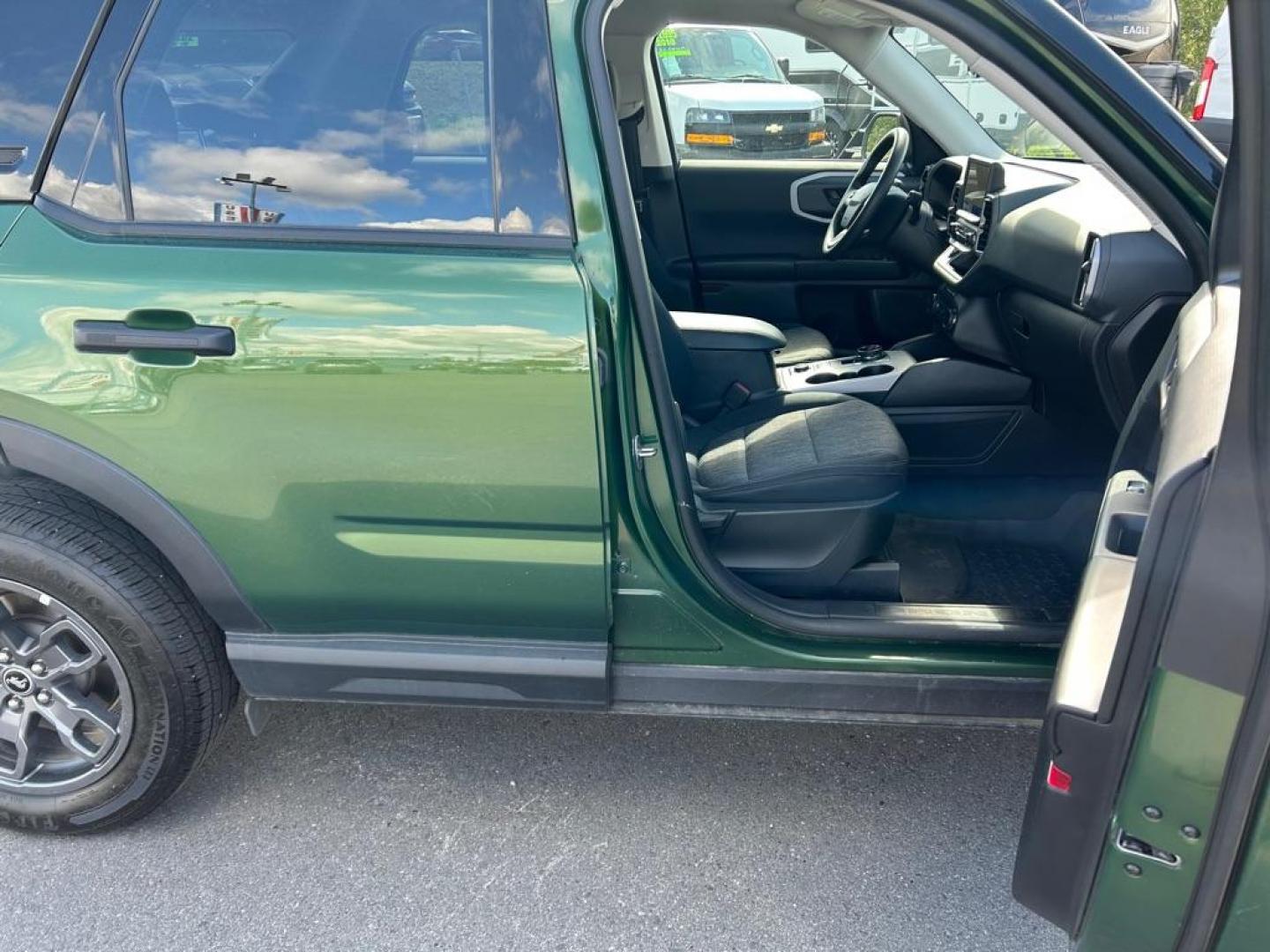 2023 GREEN FORD BRONCO SPORT BIG BEND (3FMCR9B68PR) with an 1.5L engine, Automatic transmission, located at 2525 S. Cushman, Fairbanks, AK, 99701, (907) 452-5707, 64.824036, -147.712311- Photo#4
