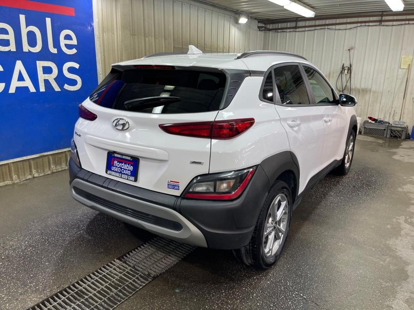 2023 WHITE HYUNDAI KONA SEL (KM8K6CAB8PU) with an 2.0L engine, Continuously Variable transmission, located at 2525 S. Cushman, Fairbanks, AK, 99701, (907) 452-5707, 64.824036, -147.712311 - Photo#2