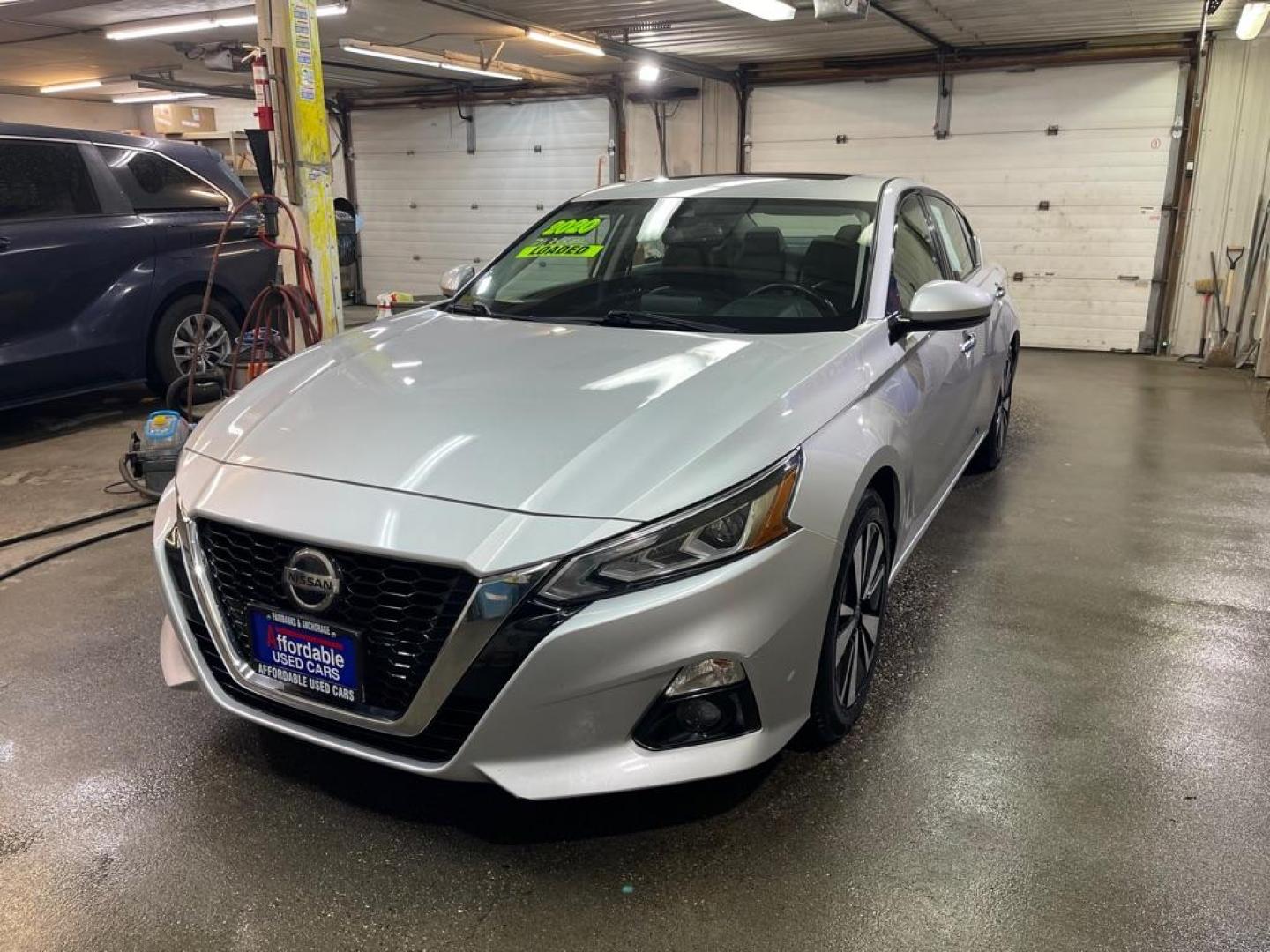 2020 SILVER NISSAN ALTIMA SL (1N4BL4EV3LC) with an 2.5L engine, Continuously Variable transmission, located at 2525 S. Cushman, Fairbanks, AK, 99701, (907) 452-5707, 64.824036, -147.712311 - Photo#1