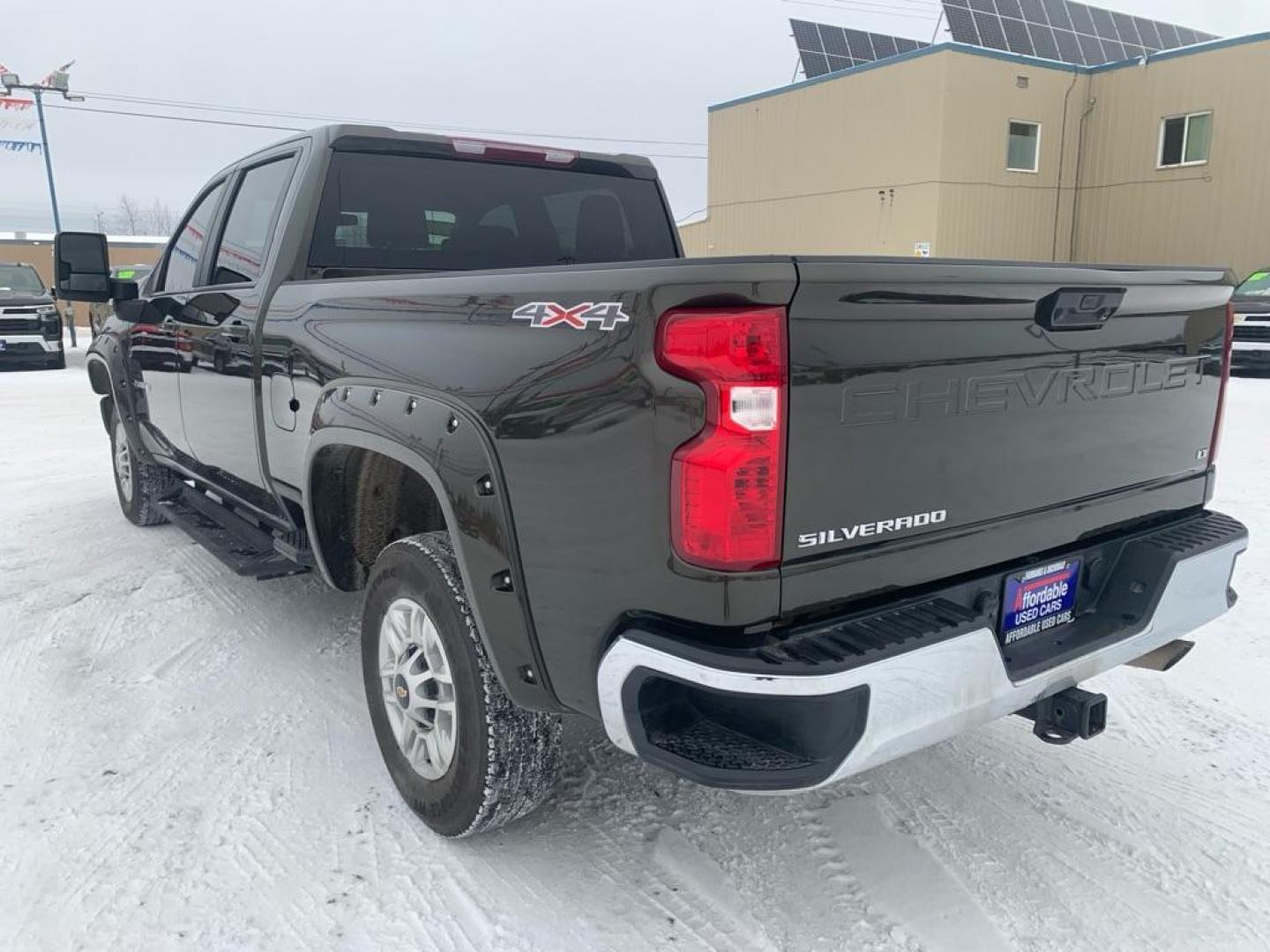 2022 GREEN CHEVROLET SILVERADO 2500 HEAVY DUTY LT (1GC4YNE73NF) with an 6.6L engine, Automatic transmission, located at 2525 S. Cushman, Fairbanks, AK, 99701, (907) 452-5707, 64.824036, -147.712311 - Photo#2