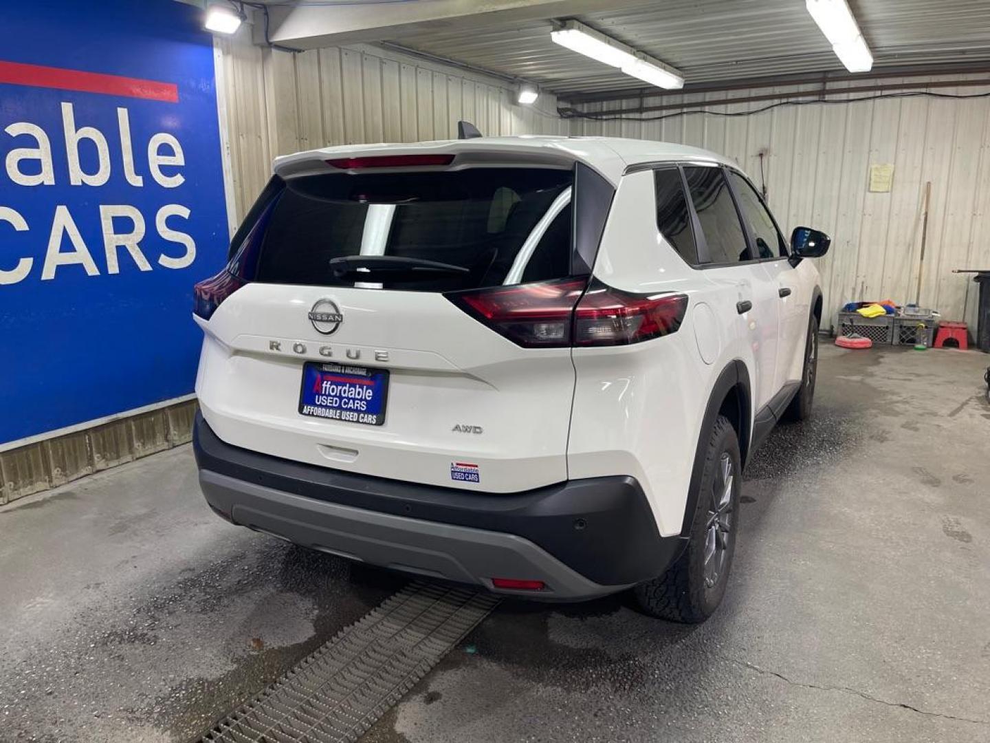 2023 WHITE NISSAN ROGUE S (5N1BT3AB0PC) with an 1.5L engine, Continuously Variable transmission, located at 2525 S. Cushman, Fairbanks, AK, 99701, (907) 452-5707, 64.824036, -147.712311 - Photo#2