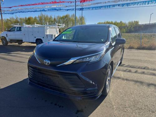 2023 TOYOTA SIENNA LE