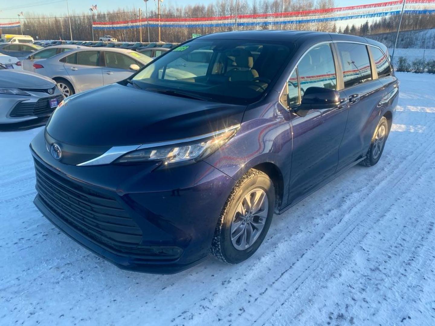 2023 BLUE TOYOTA SIENNA LE LE (5TDKRKEC4PS) with an 2.5L engine, Automatic transmission, located at 2525 S. Cushman, Fairbanks, AK, 99701, (907) 452-5707, 64.824036, -147.712311 - Photo#0