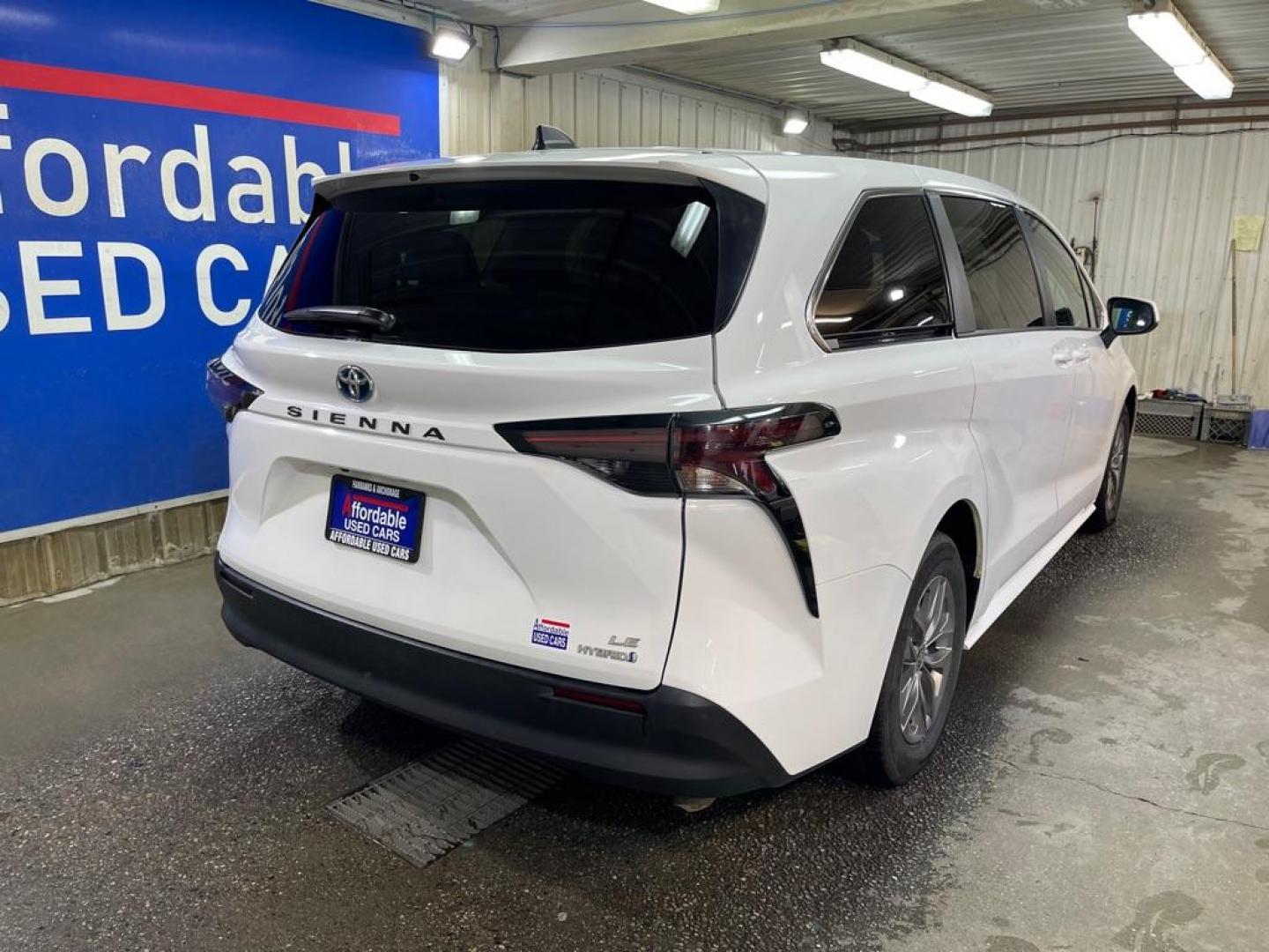 2023 WHITE TOYOTA SIENNA LE (5TDKRKEC0PS) with an 2.5L engine, Automatic transmission, located at 2525 S. Cushman, Fairbanks, AK, 99701, (907) 452-5707, 64.824036, -147.712311 - Photo#2