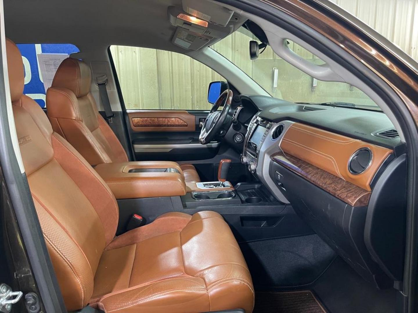 2019 BROWN TOYOTA TUNDRA 1794 CREWMAX 1794 (5TFAY5F15KX) with an 5.7L engine, Automatic transmission, located at 2525 S. Cushman, Fairbanks, AK, 99701, (907) 452-5707, 64.824036, -147.712311 - Photo#3