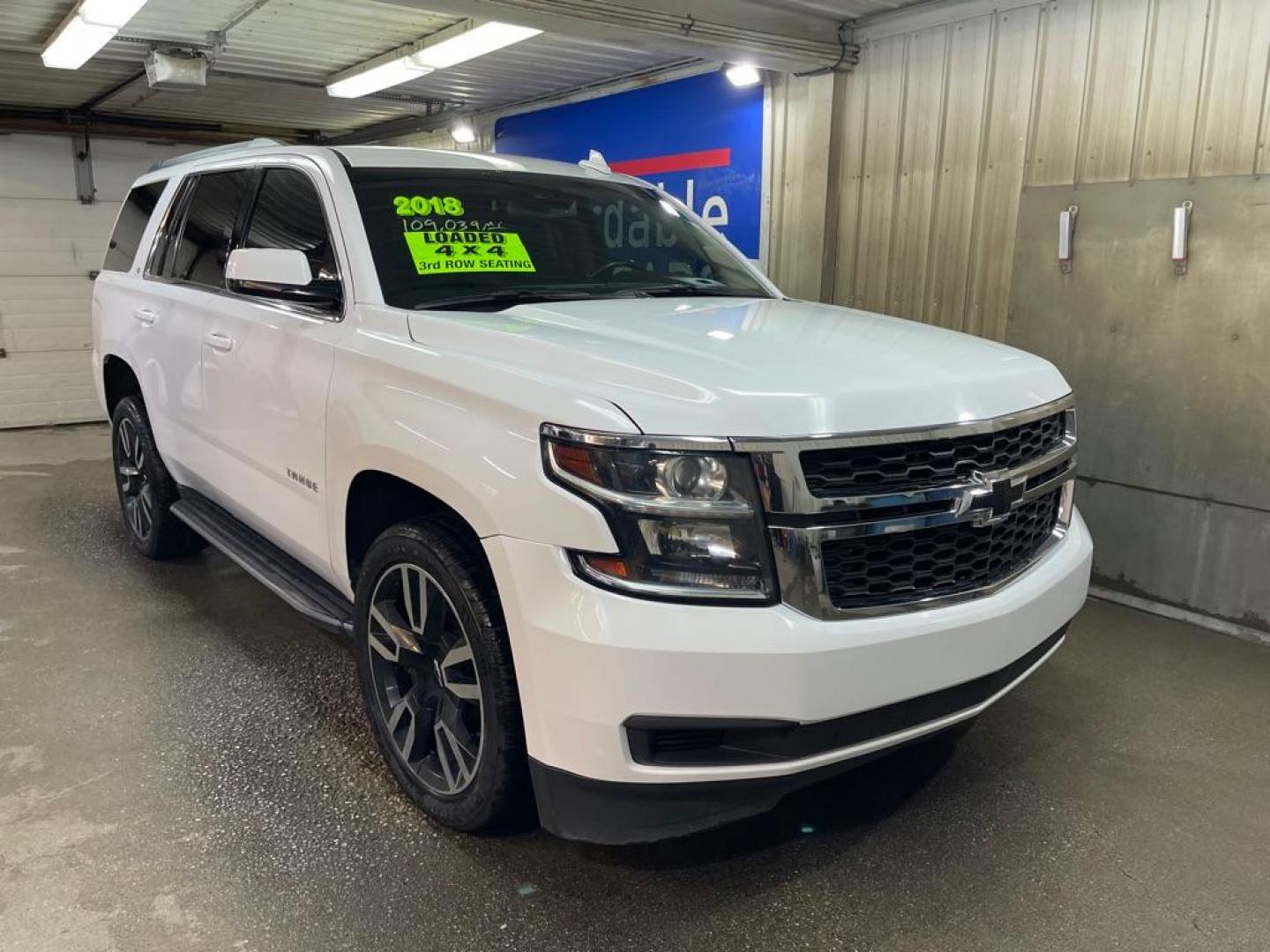 2018 WHITE CHEVROLET TAHOE 1500 LT (1GNSKBKC5JR) with an 5.3L engine, Automatic transmission, located at 2525 S. Cushman, Fairbanks, AK, 99701, (907) 452-5707, 64.824036, -147.712311 - Photo#0