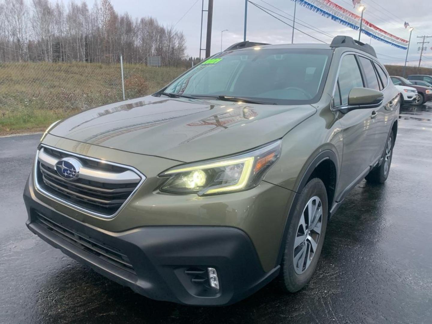 2021 GREEN SUBARU OUTBACK PREMIUM (4S4BTADC8M3) with an 2.5L engine, Continuously Variable transmission, located at 2525 S. Cushman, Fairbanks, AK, 99701, (907) 452-5707, 64.824036, -147.712311 - Photo#1