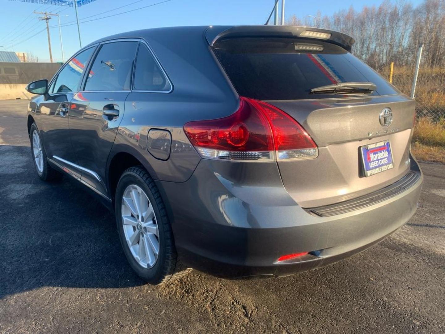 2013 GRAY TOYOTA VENZA LE (4T3BA3BB1DU) with an 2.7L engine, Automatic transmission, located at 2525 S. Cushman, Fairbanks, AK, 99701, (907) 452-5707, 64.824036, -147.712311 - Photo#2