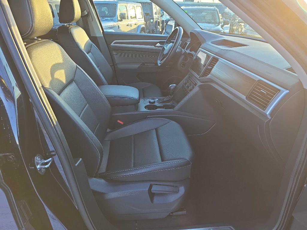 photo of 2021 VOLKSWAGEN ATLAS SE