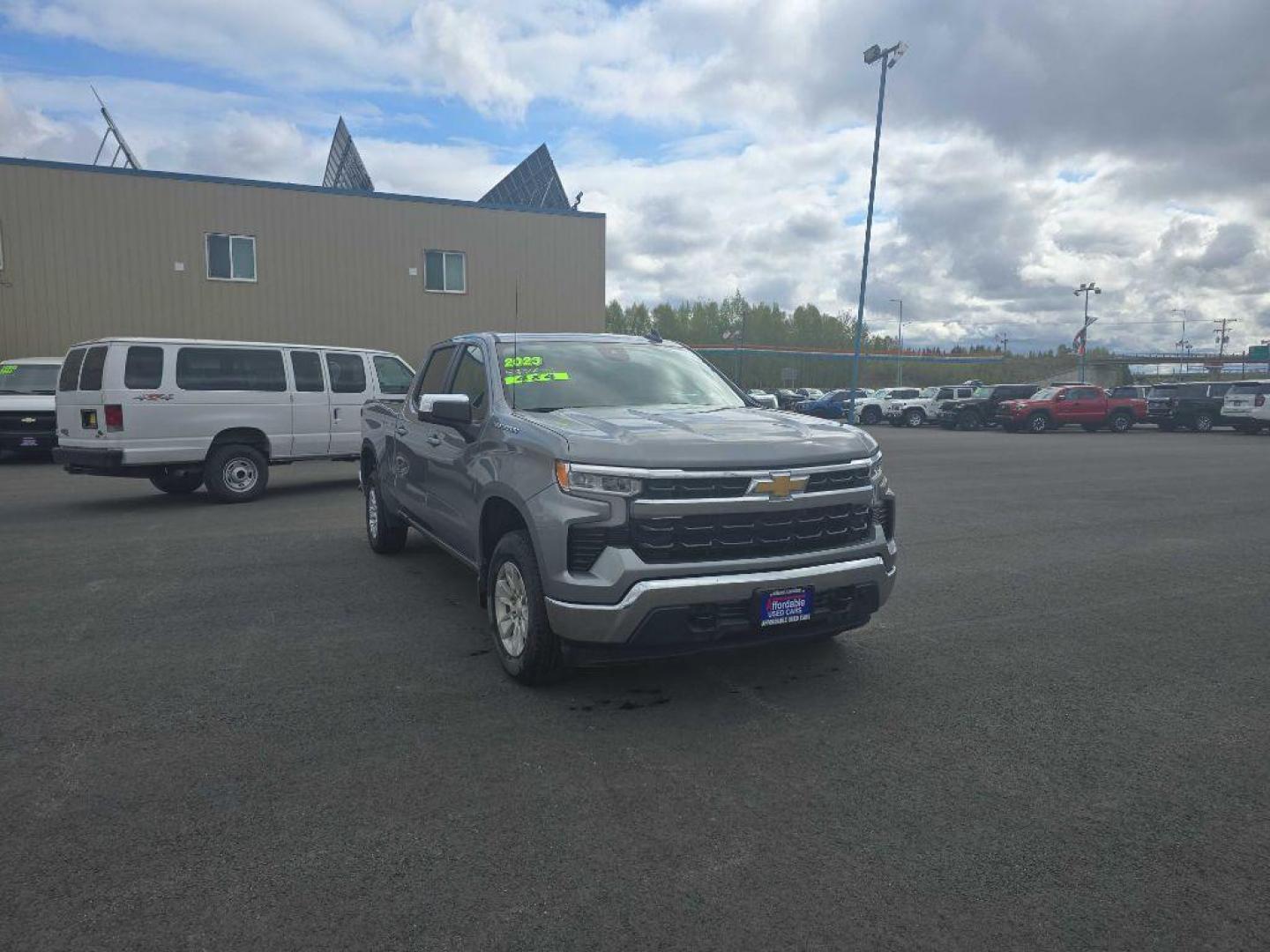2023 GRAY CHEVROLET SILVERADO 1500 LT (1GCUDDED3PZ) with an 5.3L engine, Automatic transmission, located at 2525 S. Cushman, Fairbanks, AK, 99701, (907) 452-5707, 64.824036, -147.712311 - Photo#0