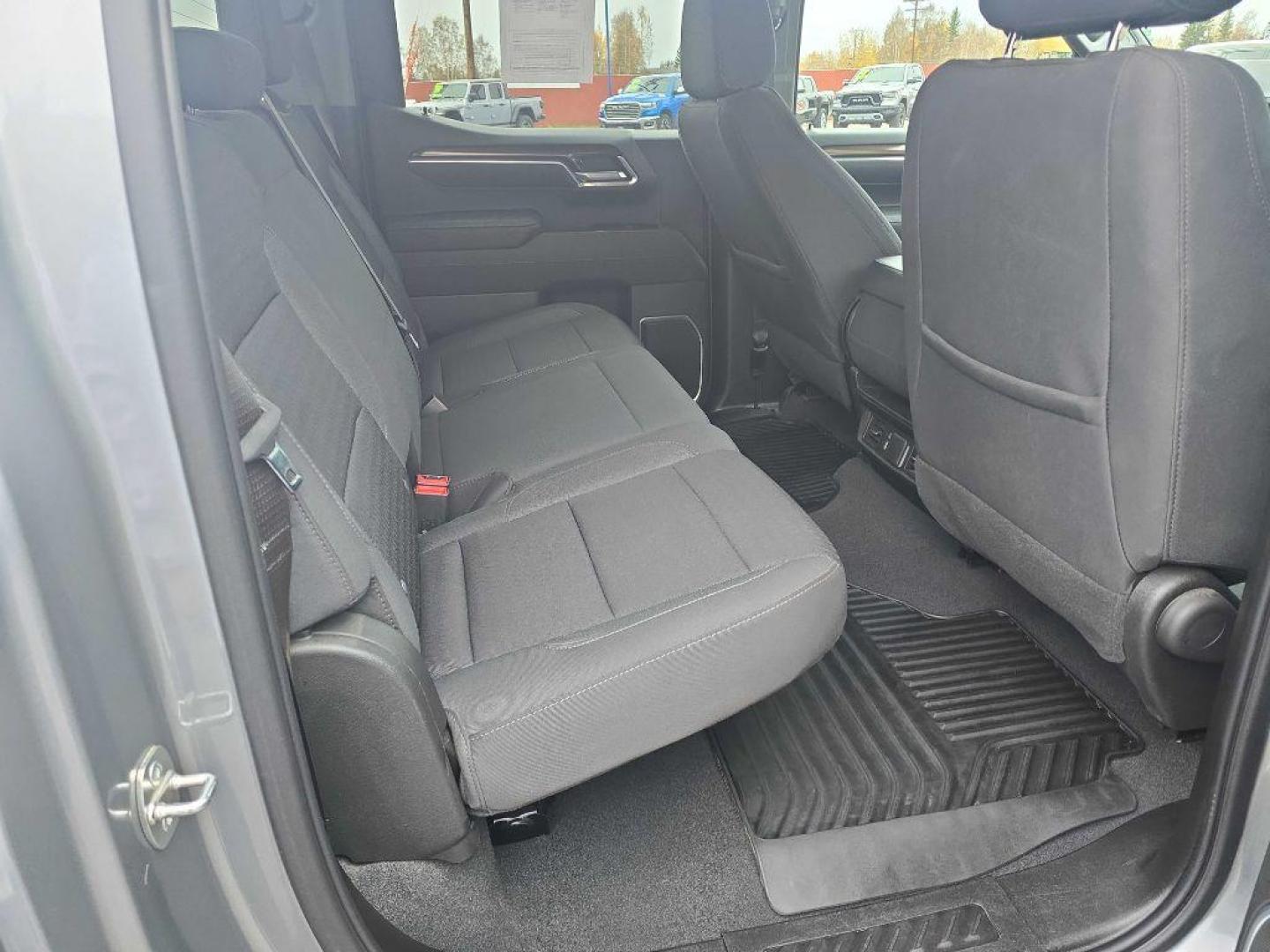 2023 SILVER CHEVROLET SILVERADO 1500 LT (1GCUDDED3PZ) with an 5.3L engine, Automatic transmission, located at 2525 S. Cushman, Fairbanks, AK, 99701, (907) 452-5707, 64.824036, -147.712311 - Photo#3