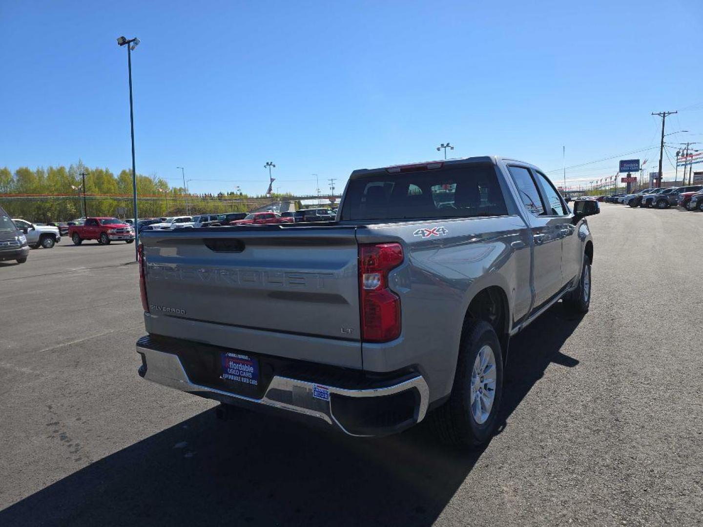 2023 GRAY CHEVROLET SILVERADO 1500 LT (1GCUDDED3PZ) with an 5.3L engine, Automatic transmission, located at 2525 S. Cushman, Fairbanks, AK, 99701, (907) 452-5707, 64.824036, -147.712311 - Photo#2