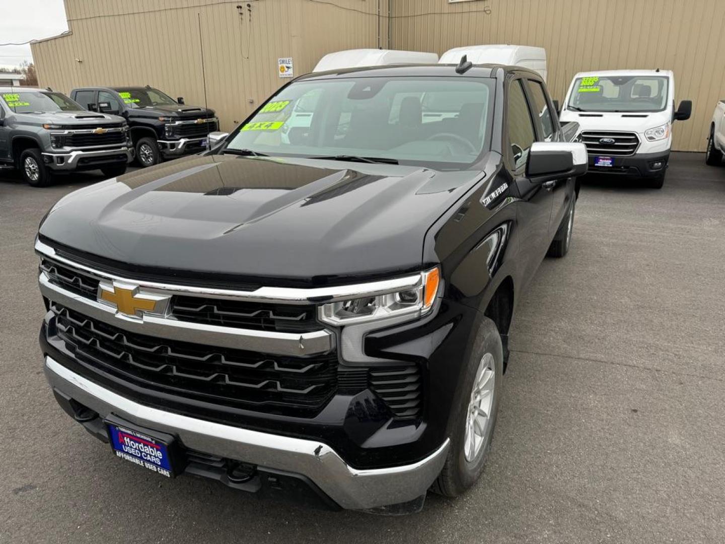2023 GRAY CHEVROLET SILVERADO 1500 LT (1GCUDDED4PZ) with an 5.3L engine, Automatic transmission, located at 2525 S. Cushman, Fairbanks, AK, 99701, (907) 452-5707, 64.824036, -147.712311 - Photo#1