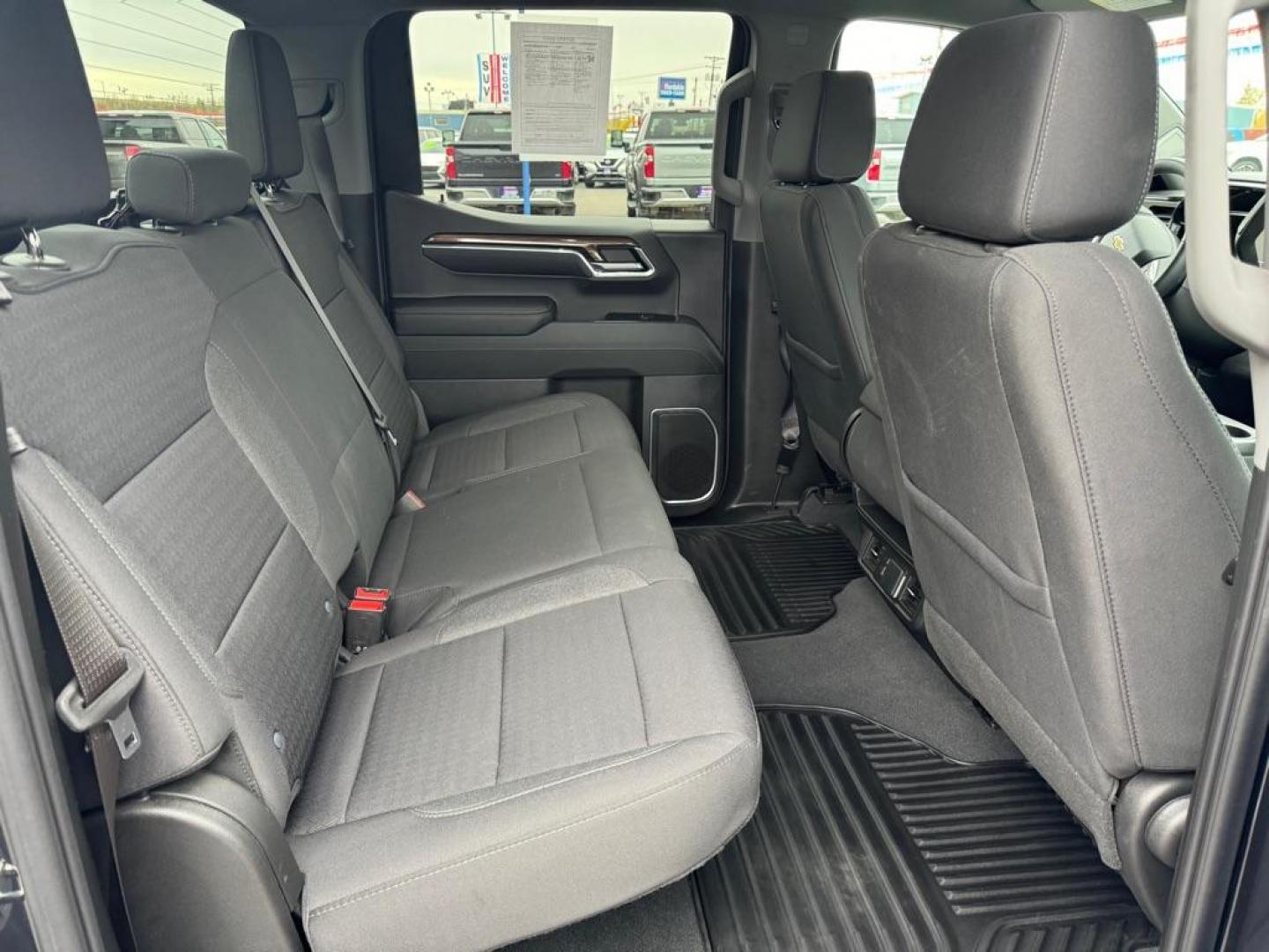 2023 GRAY CHEVROLET SILVERADO 1500 LT (1GCUDDED4PZ) with an 5.3L engine, Automatic transmission, located at 2525 S. Cushman, Fairbanks, AK, 99701, (907) 452-5707, 64.824036, -147.712311 - Photo#5