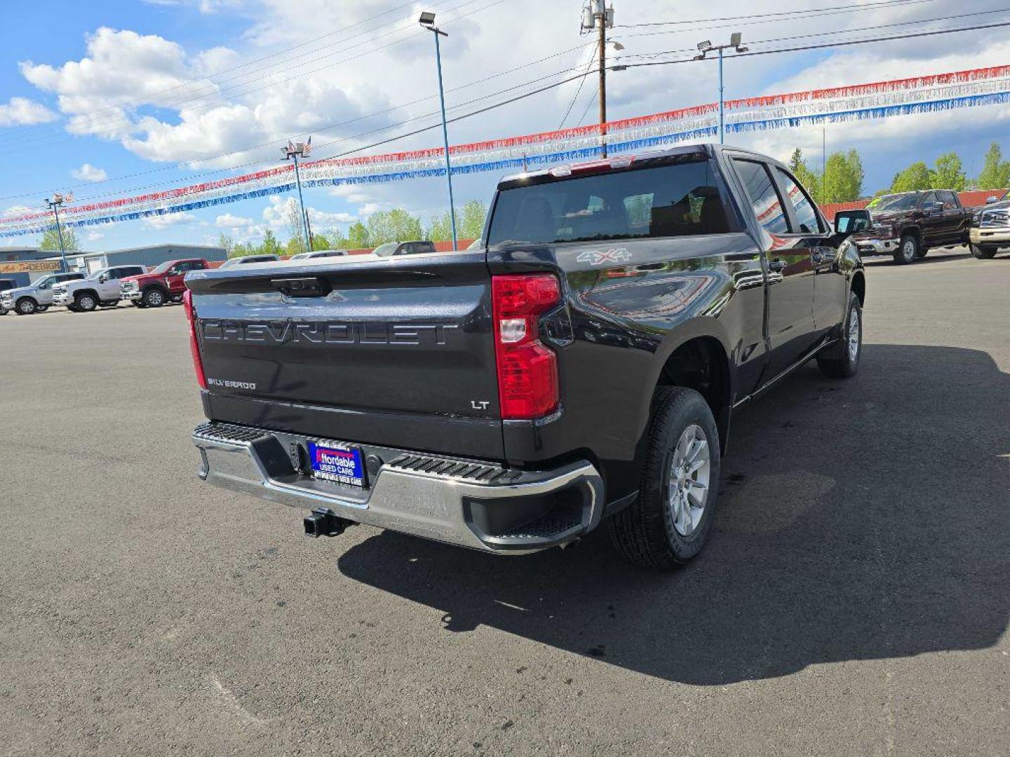 2023 GRAY CHEVROLET SILVERADO 1500 LT (1GCUDDED4PZ) with an 5.3L engine, Automatic transmission, located at 2525 S. Cushman, Fairbanks, AK, 99701, (907) 452-5707, 64.824036, -147.712311 - Photo#2