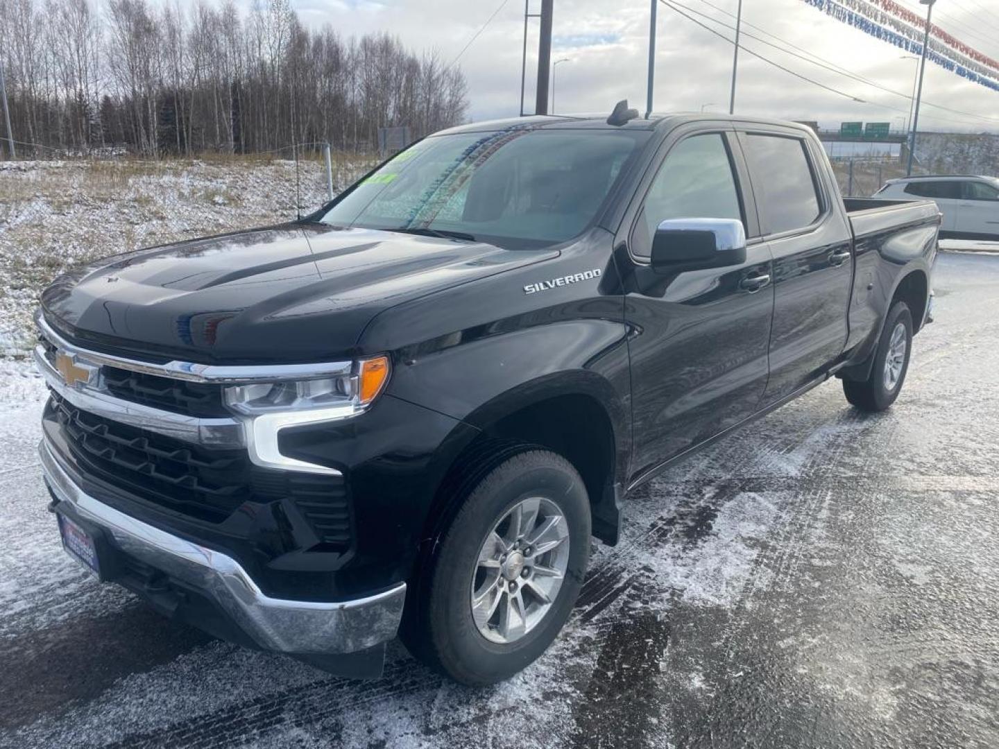 2023 BLACK CHEVROLET SILVERADO 1500 LT (1GCUDDED5PZ) with an 5.3L engine, Automatic transmission, located at 2525 S. Cushman, Fairbanks, AK, 99701, (907) 452-5707, 64.824036, -147.712311 - Photo#0