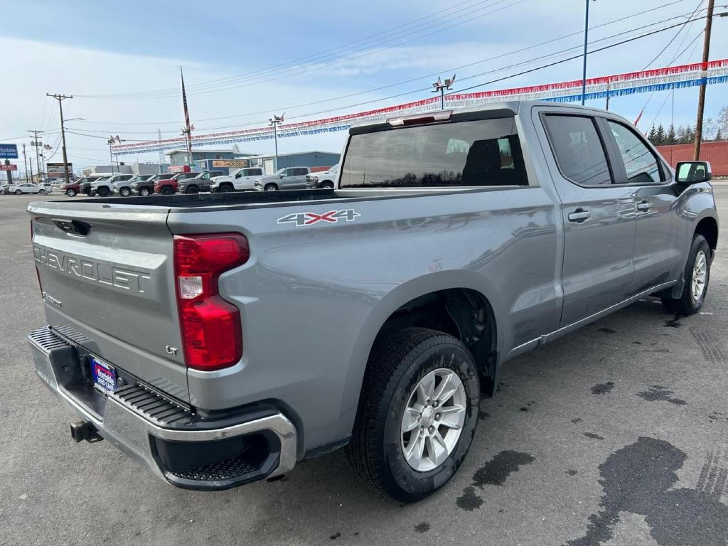 2023 SILVER CHEVROLET SILVERADO 1500 LT (1GCUDDED4PZ) with an 5.3L engine, Automatic transmission, located at 2525 S. Cushman, Fairbanks, AK, 99701, (907) 452-5707, 64.824036, -147.712311 - Photo#2