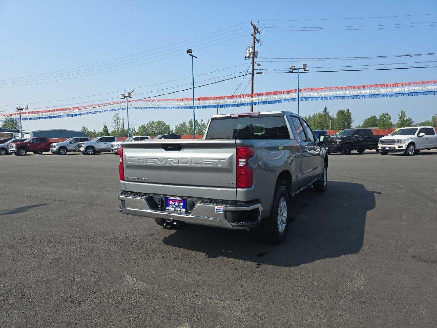 2023 SILVER CHEVROLET SILVERADO 1500 LT (1GCUDDED4PZ) with an 5.3L engine, Automatic transmission, located at 2525 S. Cushman, Fairbanks, AK, 99701, (907) 452-5707, 64.824036, -147.712311 - Photo#2