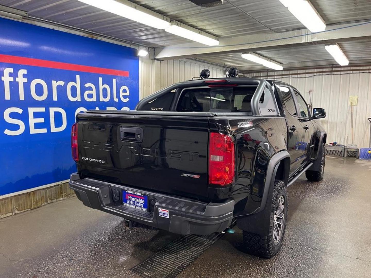 2022 BLACK CHEVROLET COLORADO ZR2 (1GCGTEEN5N1) with an 3.6L engine, Automatic transmission, located at 2525 S. Cushman, Fairbanks, AK, 99701, (907) 452-5707, 64.824036, -147.712311 - Photo#2