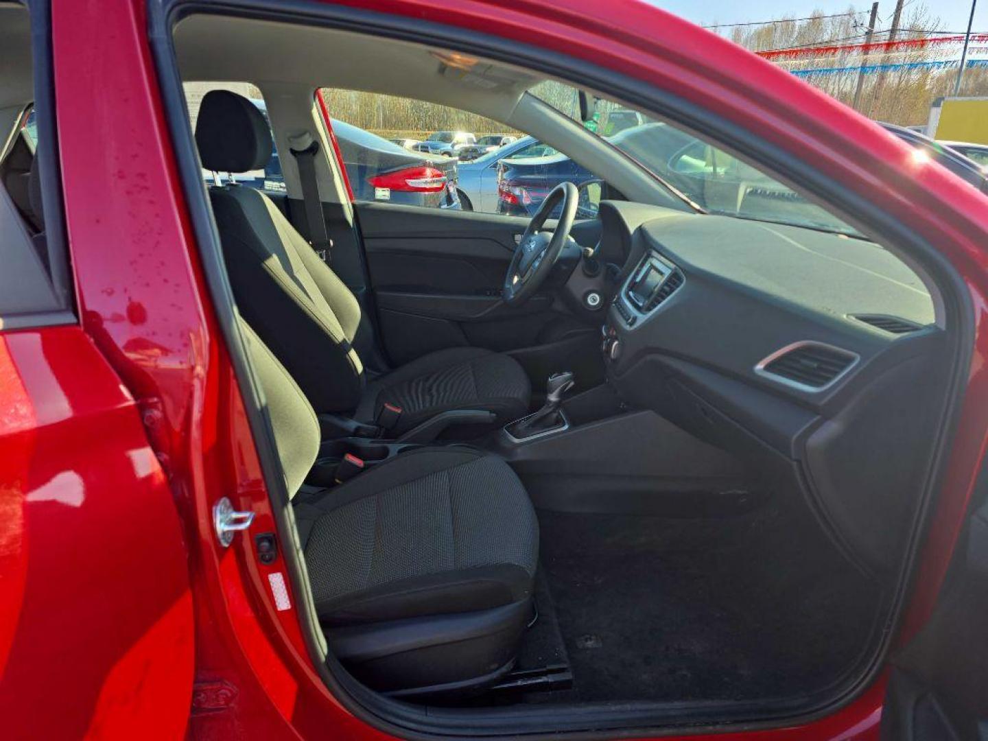 2021 RED HYUNDAI ACCENT SE (3KPC24A64ME) with an 1.6L engine, Automatic transmission, located at 2525 S. Cushman, Fairbanks, AK, 99701, (907) 452-5707, 64.824036, -147.712311 - Photo#3