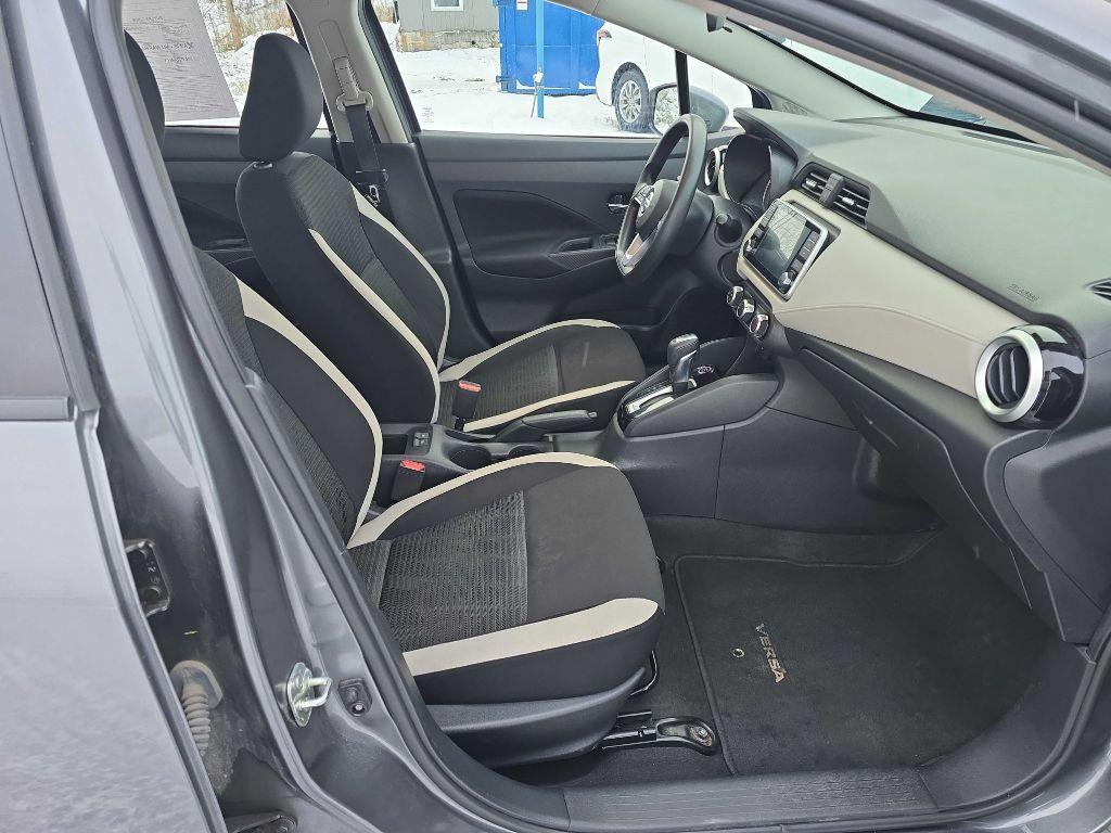 photo of 2021 NISSAN VERSA SV