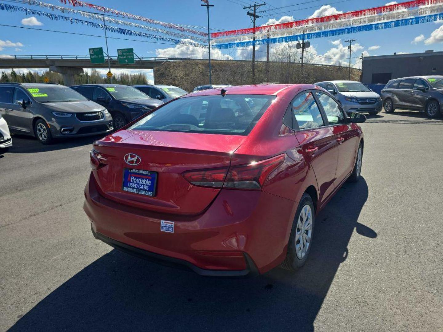 2021 RED HYUNDAI ACCENT SE (3KPC24A68ME) with an 1.6L engine, Automatic transmission, located at 2525 S. Cushman, Fairbanks, AK, 99701, (907) 452-5707, 64.824036, -147.712311 - Photo#4