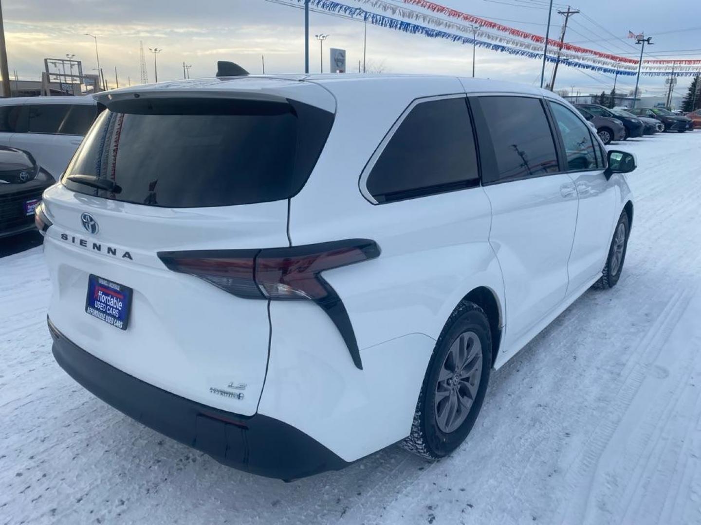 2023 WHITE TOYOTA SIENNA LE LE (5TDKRKEC2PS) with an 2.5L engine, Automatic transmission, located at 2525 S. Cushman, Fairbanks, AK, 99701, (907) 452-5707, 64.824036, -147.712311 - Photo#2