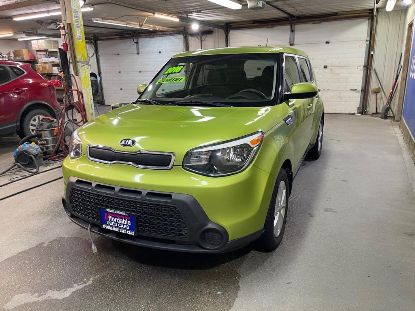 2016 GREEN KIA SOUL (KNDJN2A23G7) with an 1.6L engine, Automatic transmission, located at 2525 S. Cushman, Fairbanks, AK, 99701, (907) 452-5707, 64.824036, -147.712311 - Photo#1